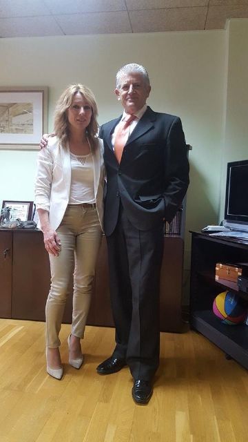 La alcaldesa de Campos del Río se reúne con el Director General de Deportes para dar respuesta a las necesidades del municipio en materia deportiva