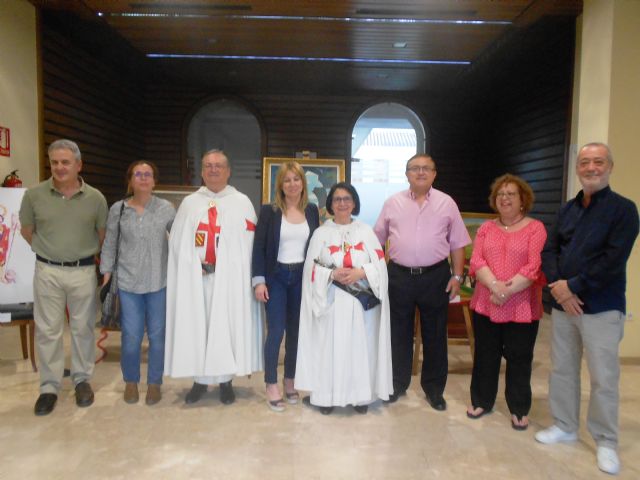 El Ayuntamiento de Campos del Río inaugura su mes cultural con una exposición cuyos autores son presos y vecinos
