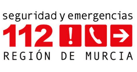 Incendio en una nave en el Polígono Industrial los Brazos en Campos del Río