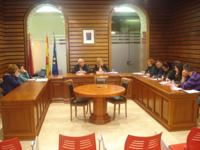 El Pleno del Ayuntamiento de Campos del Río aprueba una nueva operación financiera para seguir reduciendo la deuda municipal