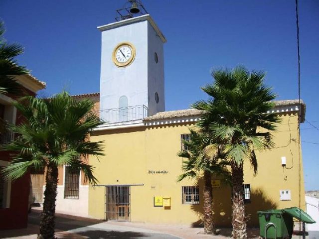 El Ayuntamiento de Campos del Río trabaja para conseguir la rehabilitación de la Torre del Reloj