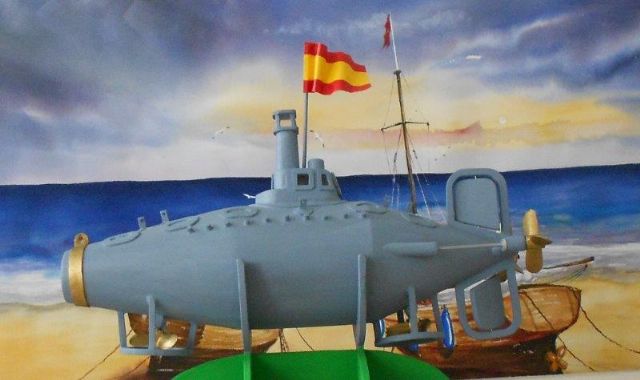 El submarino Peral, construido en la penitenciaría de Campos del Río, se expone en Daroca (Aragón)