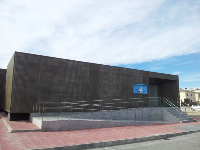 El Ayuntamiento de Campos del Río lleva a cabo la desinsectación del Centro de Salud del municipio