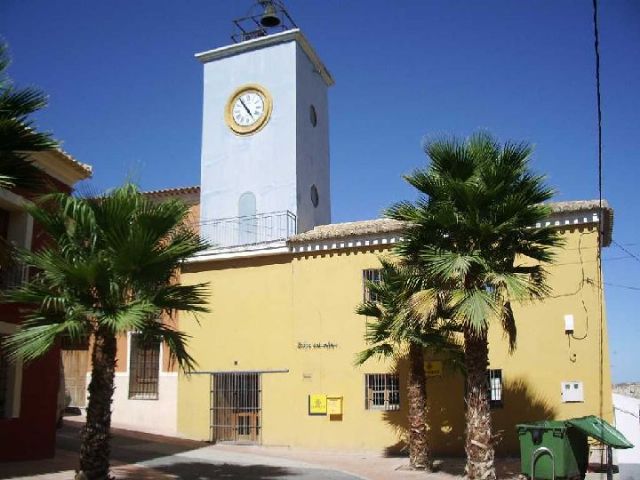 El Ayuntamiento de Campos del Río trabaja para conseguir la rehabilitación de la Torre del Reloj