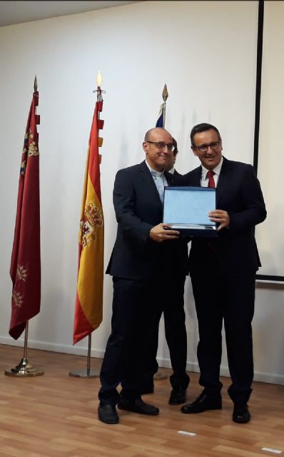 El Ministerio del Interior reconoce la labor del capellán de la cárcel de Campos del Río, Antonio Sánchez